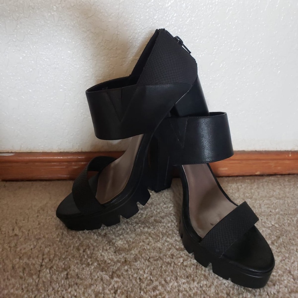 Nine West black heels